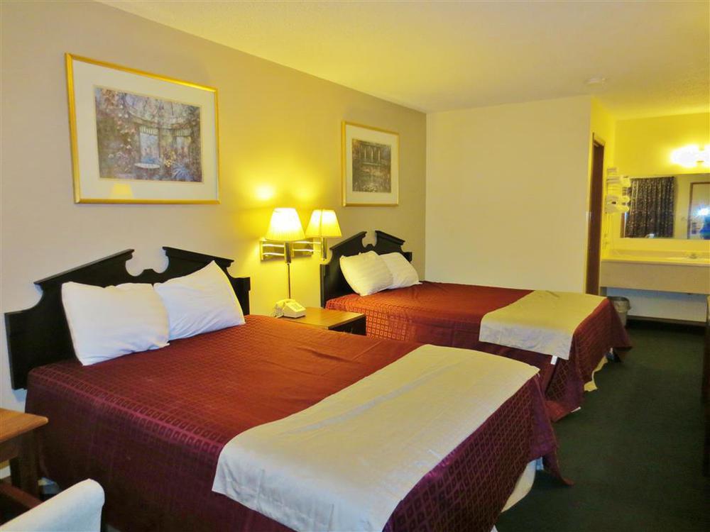 Americas Best Value Inn Knob Noster Номер фото