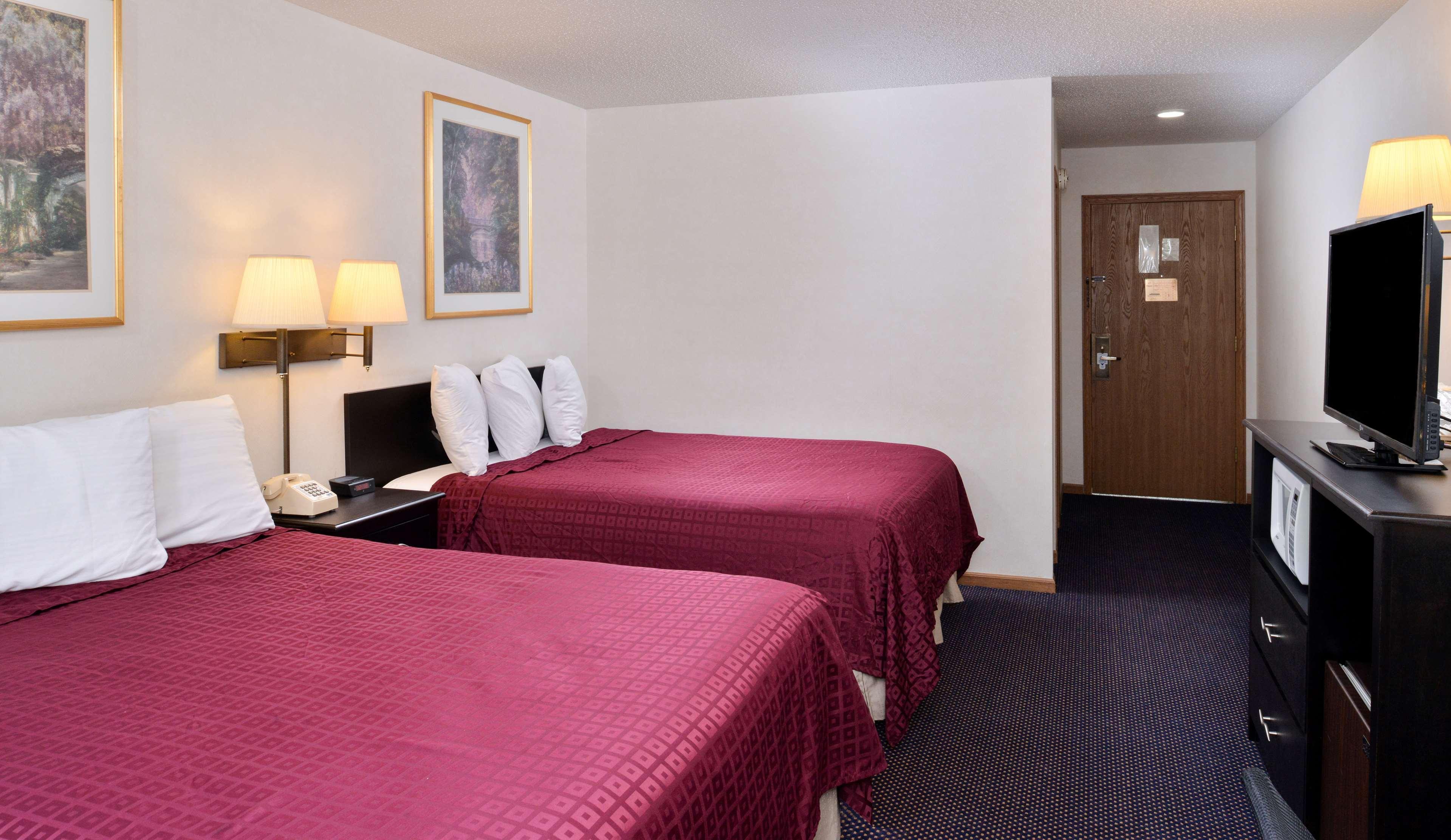 Americas Best Value Inn Knob Noster Экстерьер фото