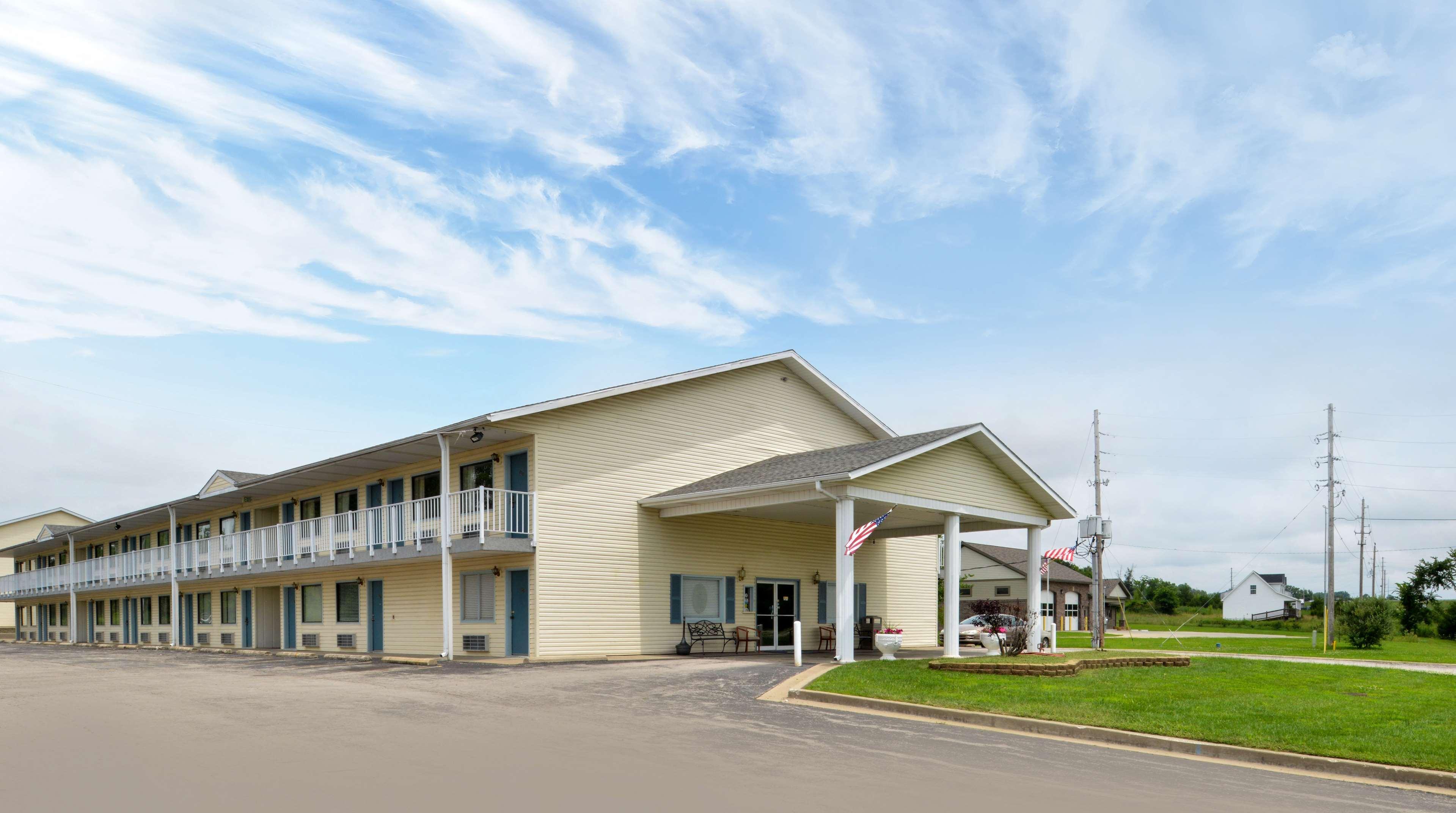 Americas Best Value Inn Knob Noster Экстерьер фото