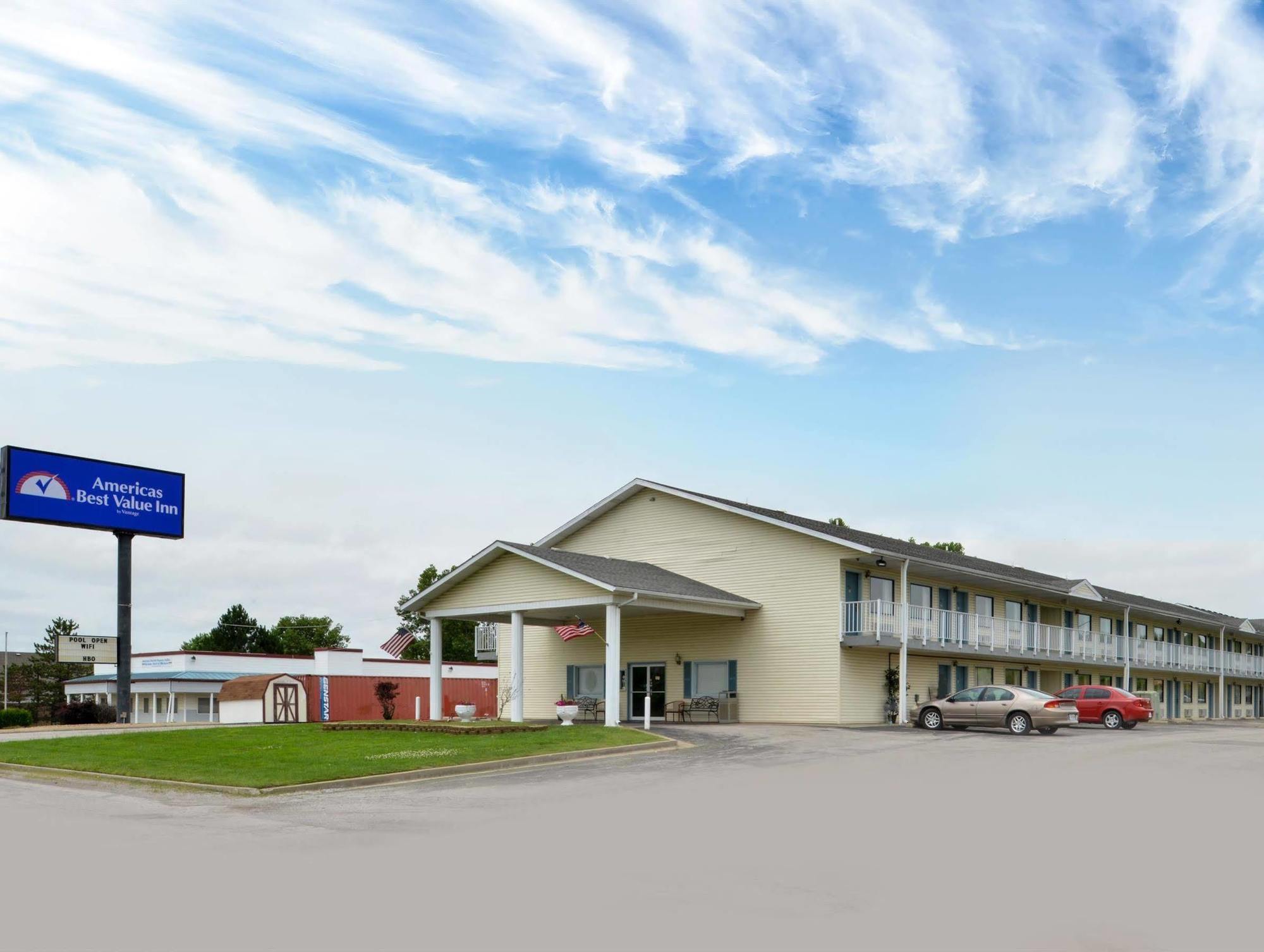 Americas Best Value Inn Knob Noster Экстерьер фото