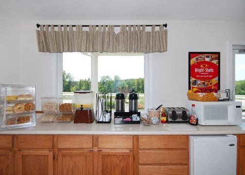 Americas Best Value Inn Knob Noster Ресторан фото